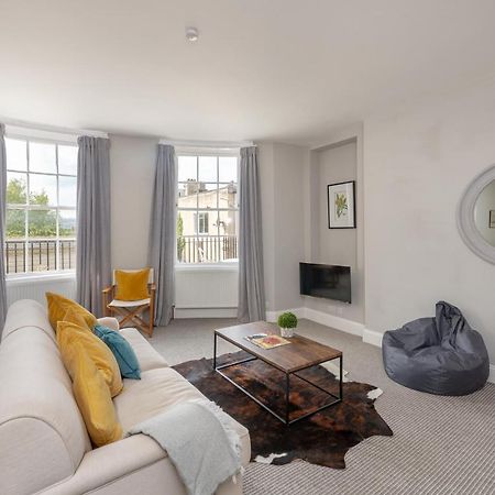 Georgian 2 Bed Apartment With 3 Bathrooms And Parking Bagian luar foto
