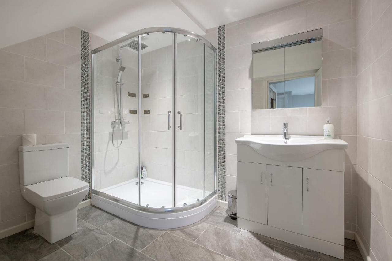 Georgian 2 Bed Apartment With 3 Bathrooms And Parking Bagian luar foto